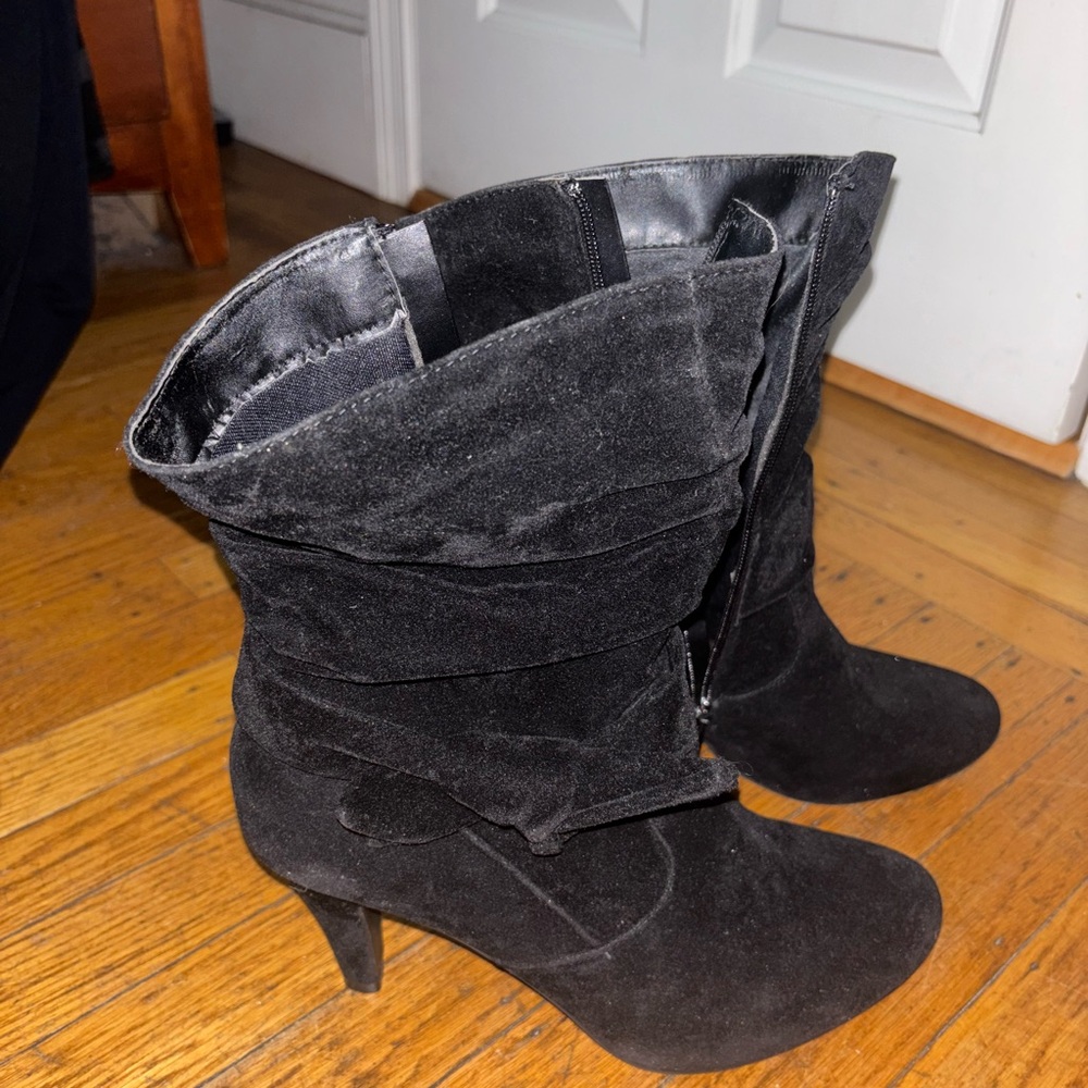 Venus Black Suede Women's Boots sz 10